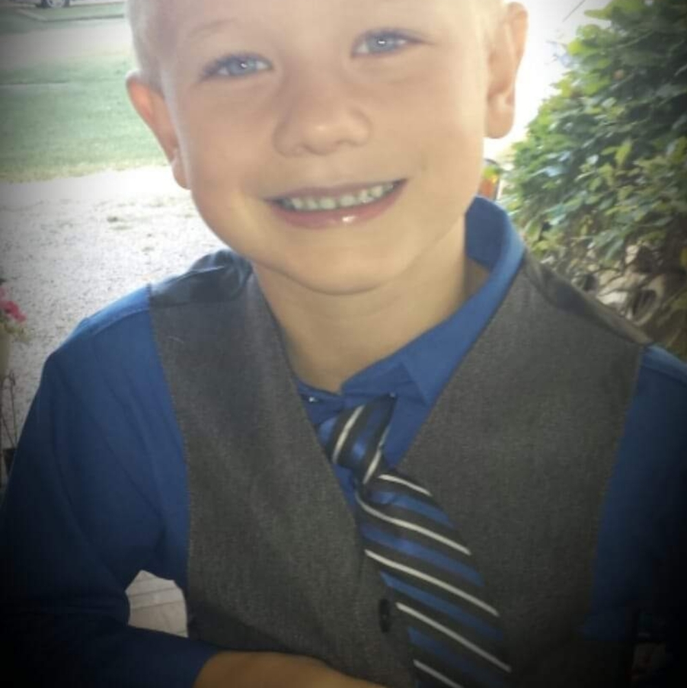 Boys 3 piece suit  no tie